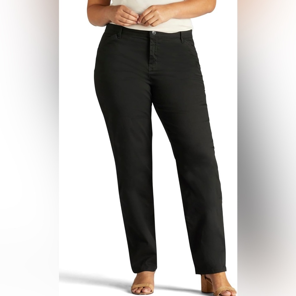 Lee Women’s Plus Size Black Pants. Size 26 Petite